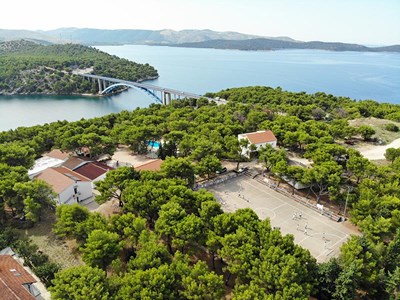 Дитячий табір Міжнародний Молодіжний центр в Хорватії Хорватія/Шибеник